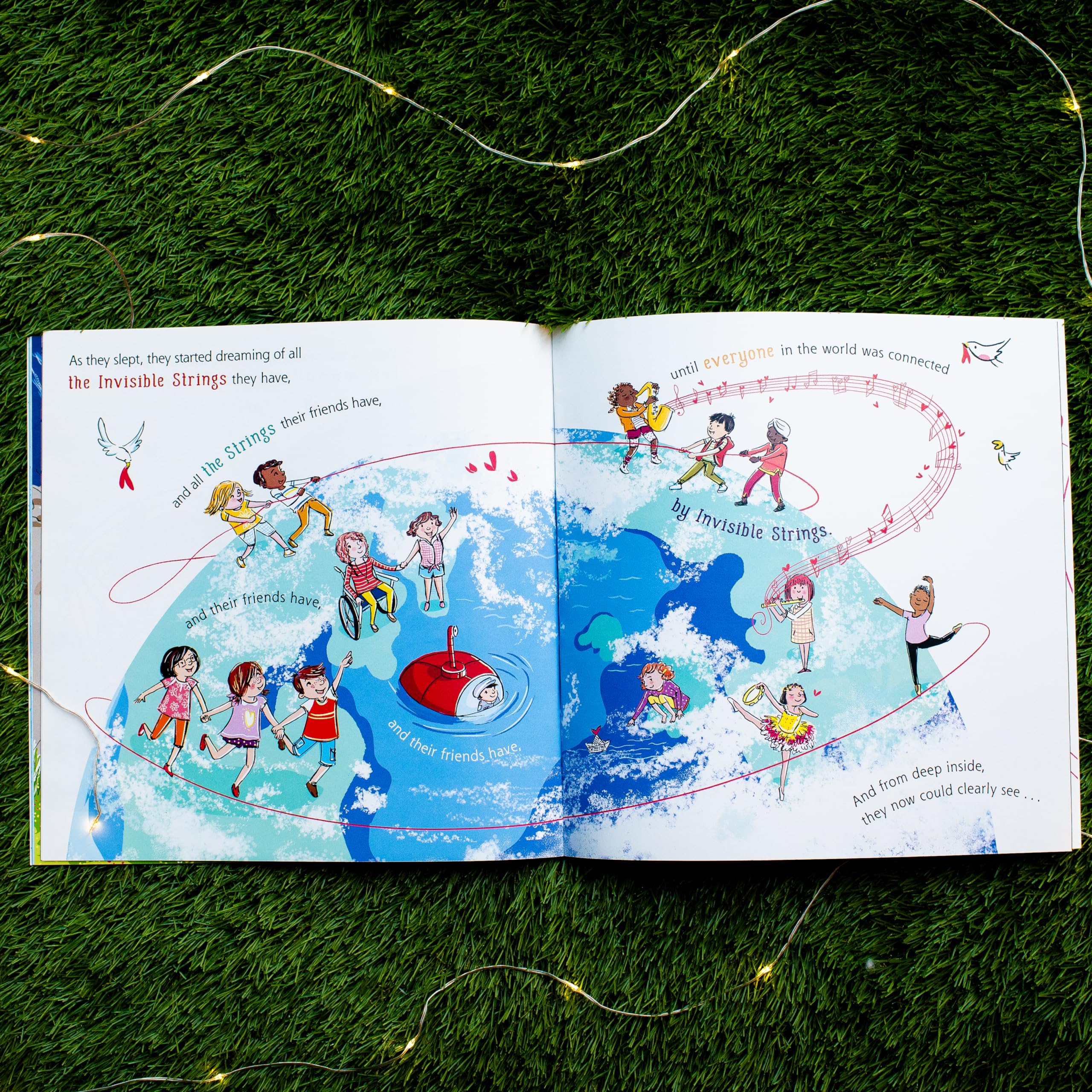 LITTLE, BROWN YOUNG READERS US The Invisible String Picture Book | Paperback | Illustrated 7