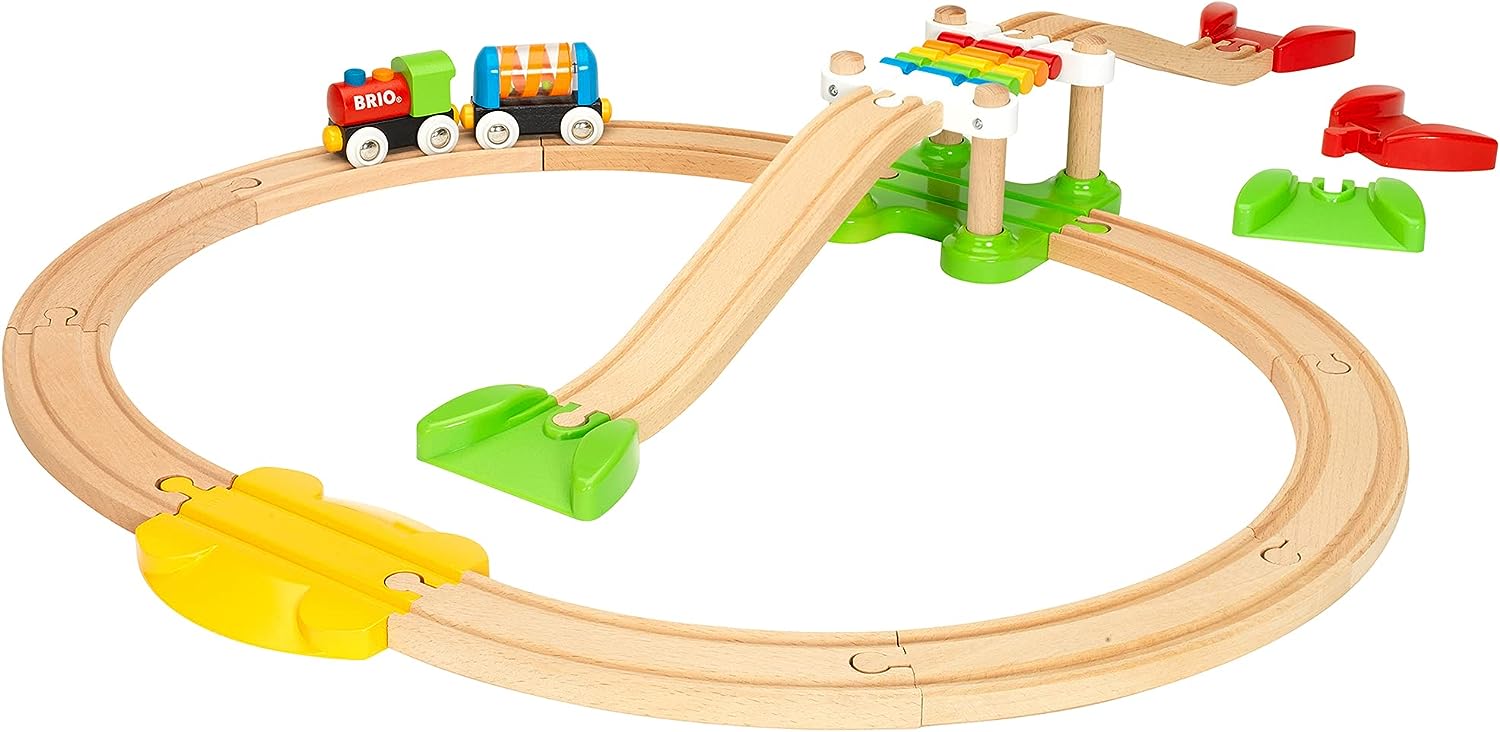 BRIO My First Railway Beginner Pack Wooden Train Set 5