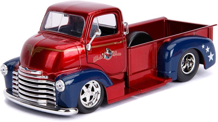 Jada Toys 253255010 DC Bombshells 1952 Chevy COE Pickup Car Toy Car from Diecast, Doors, Boot & Bonnet to Open, Includes Wonder Woman Figure, 1:24 Scale, Red/Blue